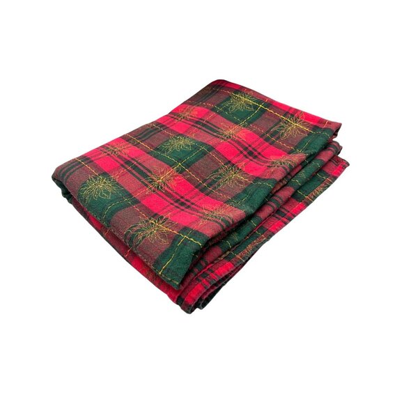 Christmas Table Cloth Red Metallic Plaid Rectangle 56x92 inch Seats 6-8 - Picture 4 of 11